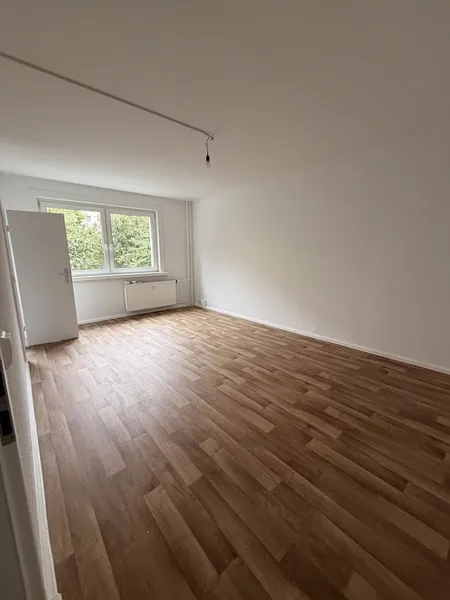 Berlin, Ludwigsfelder Str. 4, 1.OG mitte — photo 1